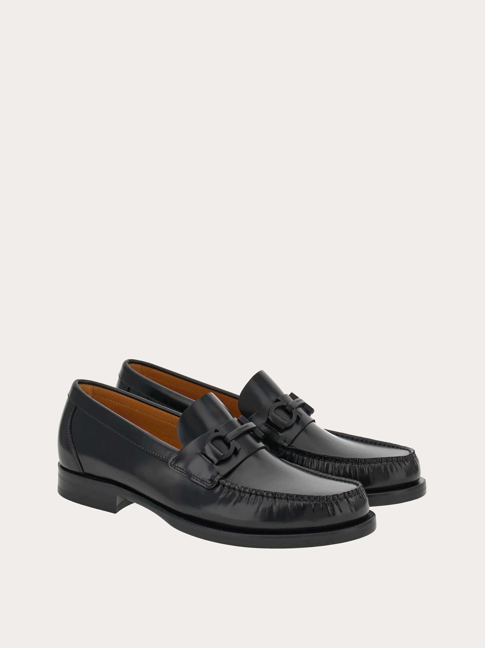 Moccasin with Gancini ornament - 4