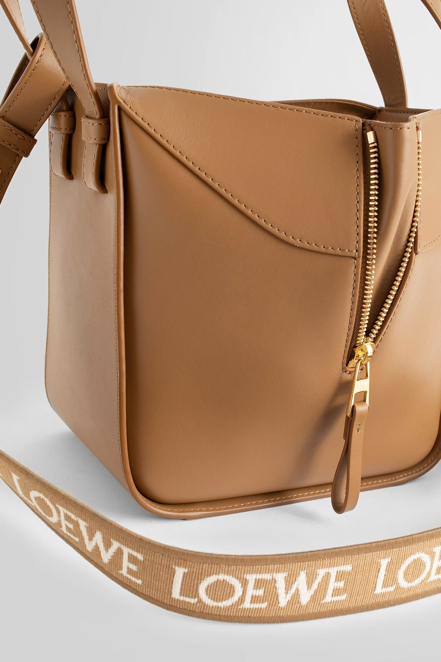 LOEWE WOMAN BROWN TOP HANDLE BAGS - 4