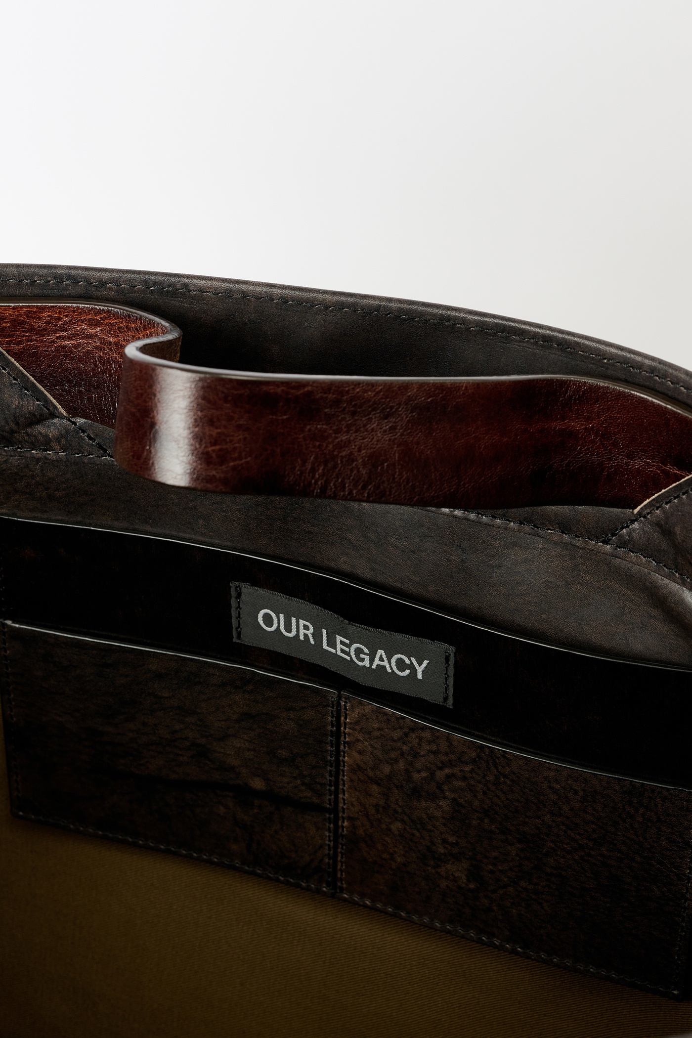 Oblong Tote Worn Black Leather - 4