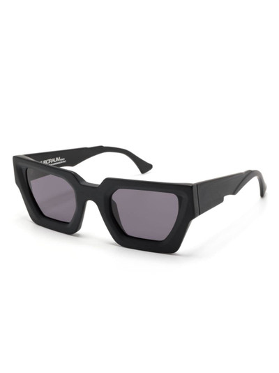 Kuboraum F3 cat-eye frame sunglasses outlook