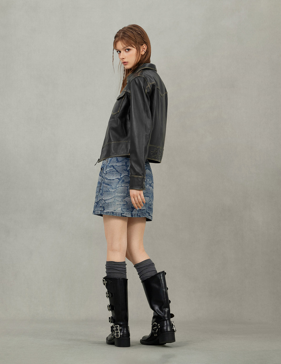 Logo Embossed Cropped Leather Jacket - 8