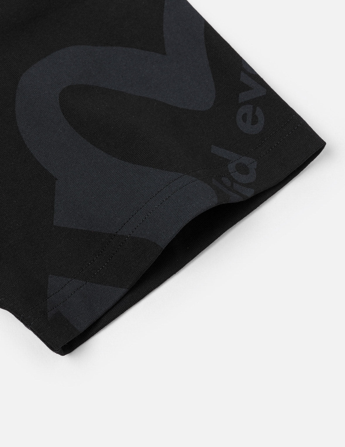 Allover Logo and Seagull Print Regular Fit T-Shirt - 8