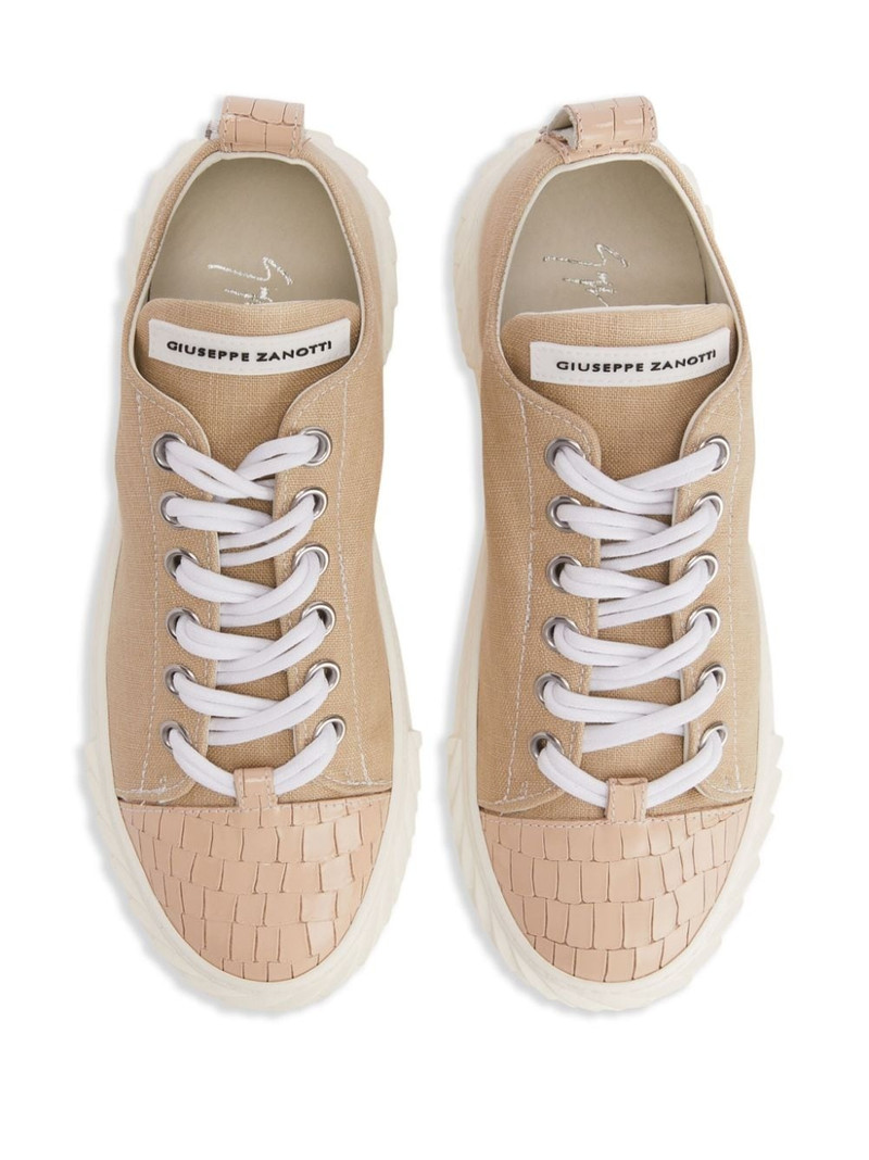 Nicki low-top sneakers 4