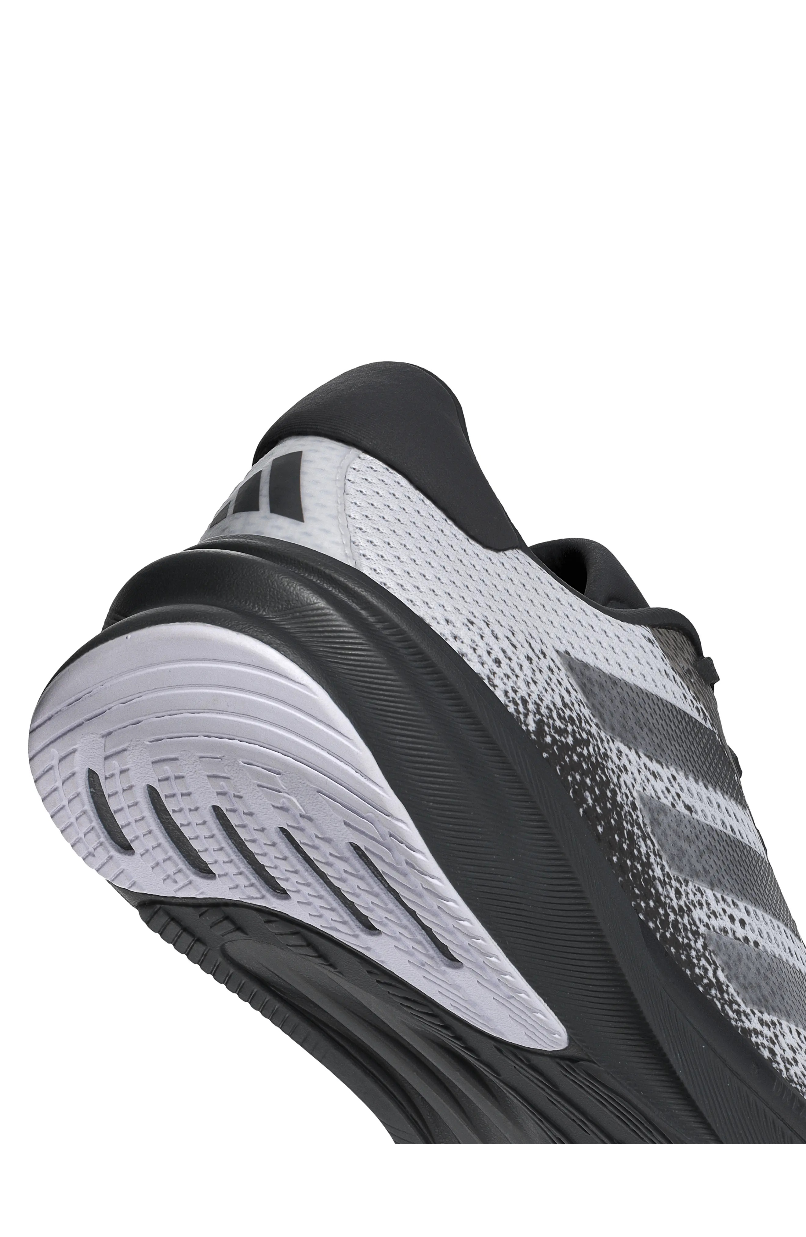 Supernova Stride Running Shoe in Black/White/Black - 9