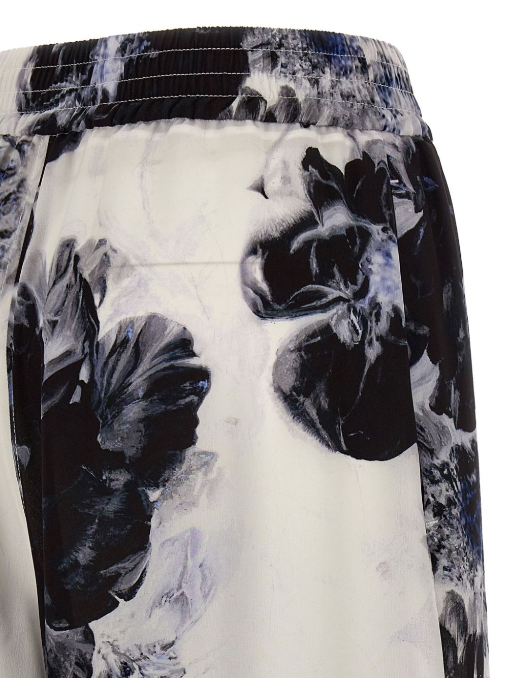 Chiaroscuro floral-print pyjama trousers - 4