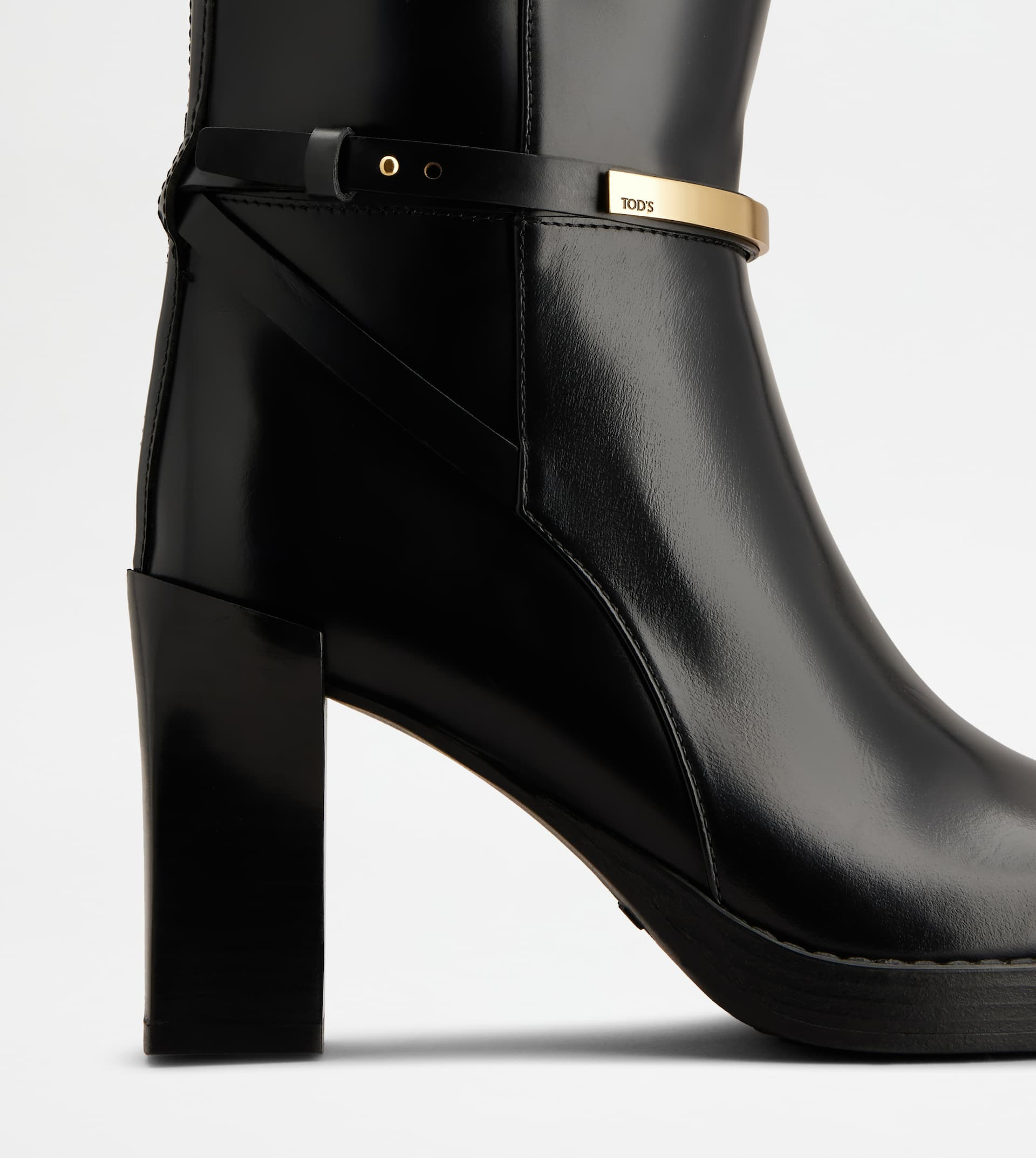 BOOTS IN LEATHER - BLACK - 5