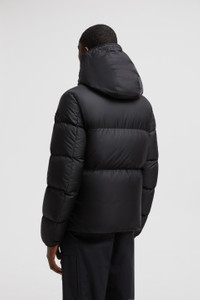 6万取引突破◆UPS便【MONCLER★24AW】BAUGES◆20981A0005453063 6万取引突破☆UPS速達便利用！【MONCLER☆24AW】マザーズバッグ
