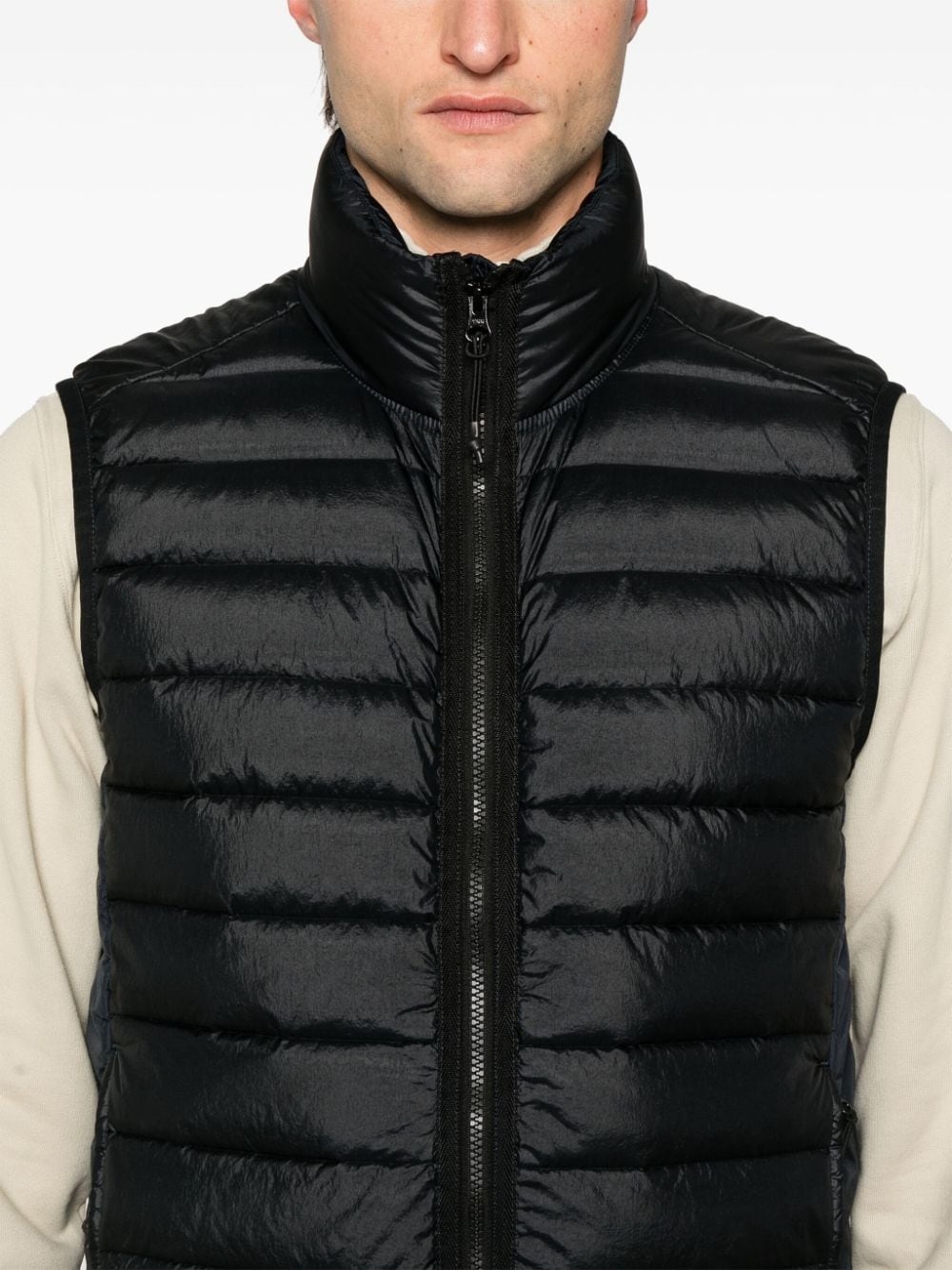 Compass-badge padded gilet - 5