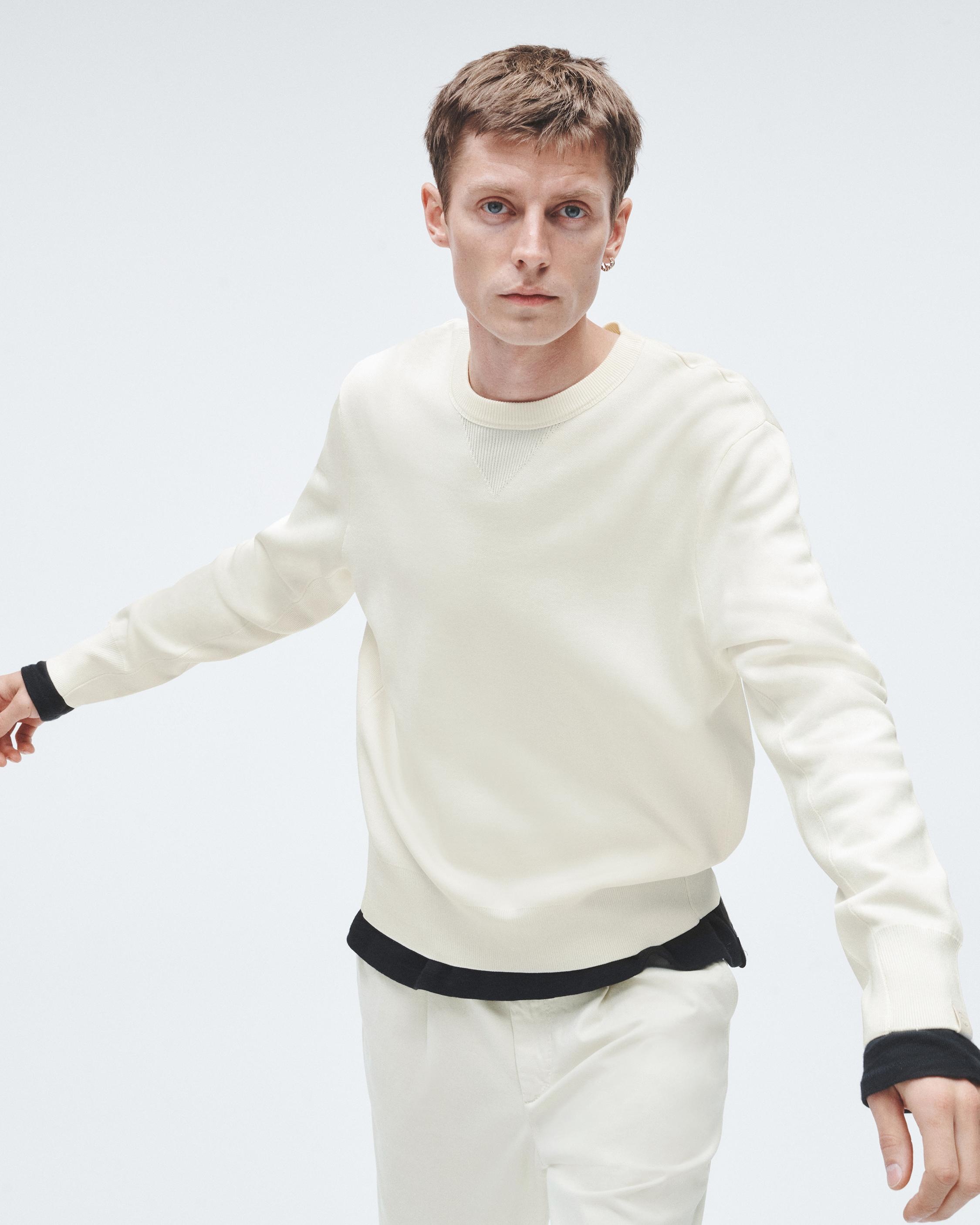 York Viscose Crew
Relaxed Fit - 6