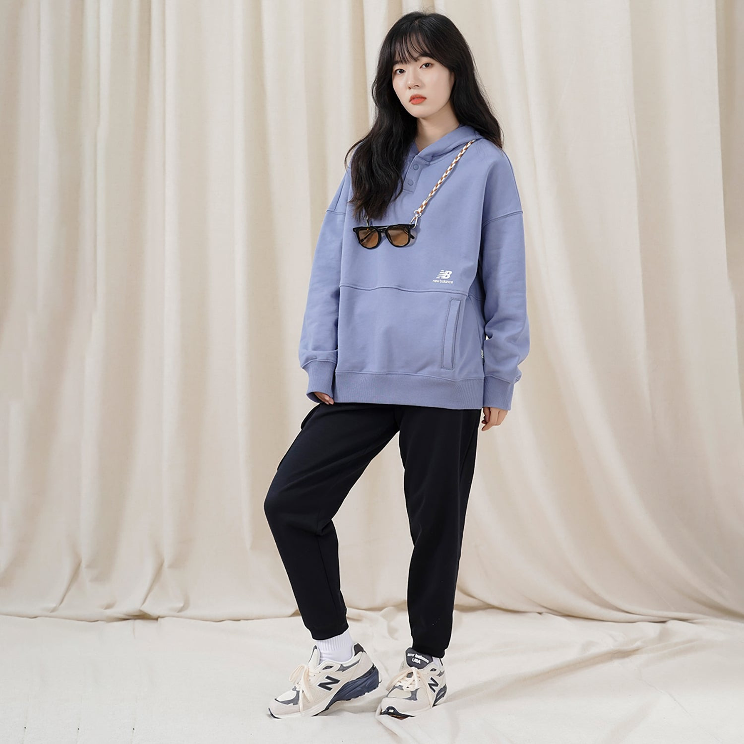 (WMNS) New Balance Classic Lifestyle Plain Hoodie 'Blue' AWT23322-AGY - 3