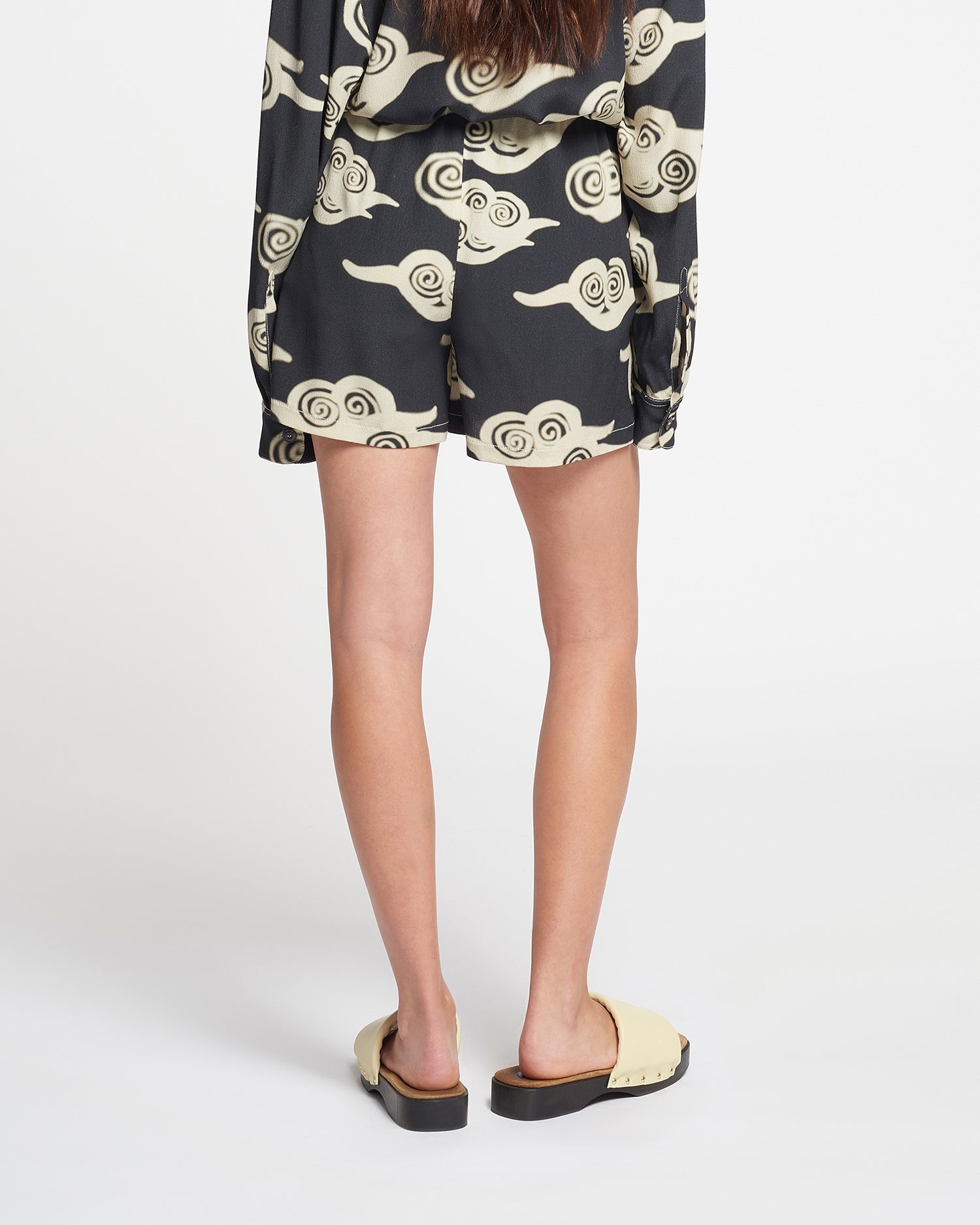 Printed Crepe Shorts - 3