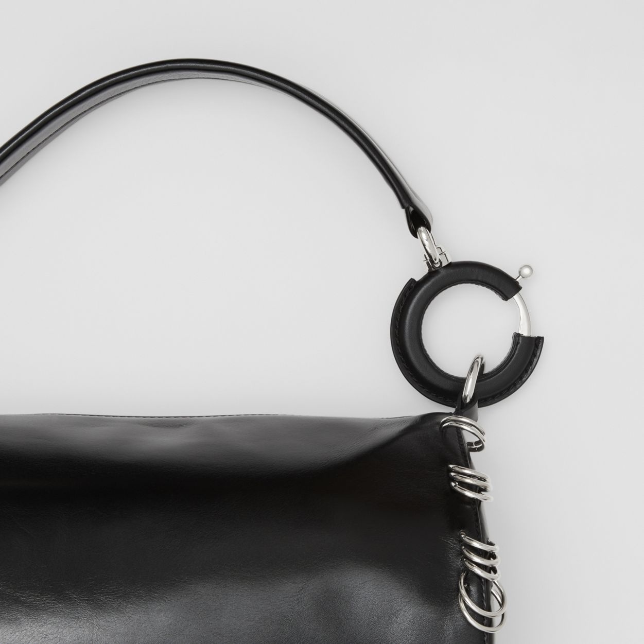 Small Ring-pierced Leather Rhombi Bag - 2