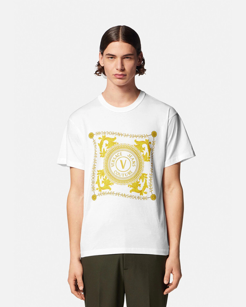 V-Emblem Chain T-Shirt 3
