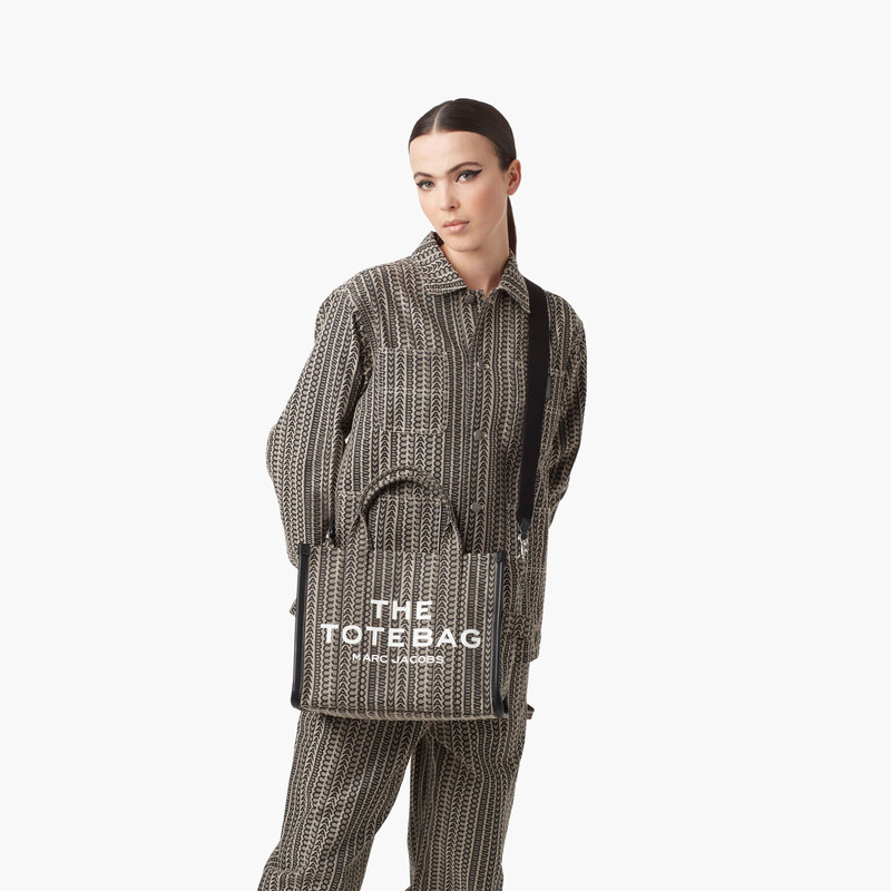 THE MONOGRAM SMALL TOTE BAG 7