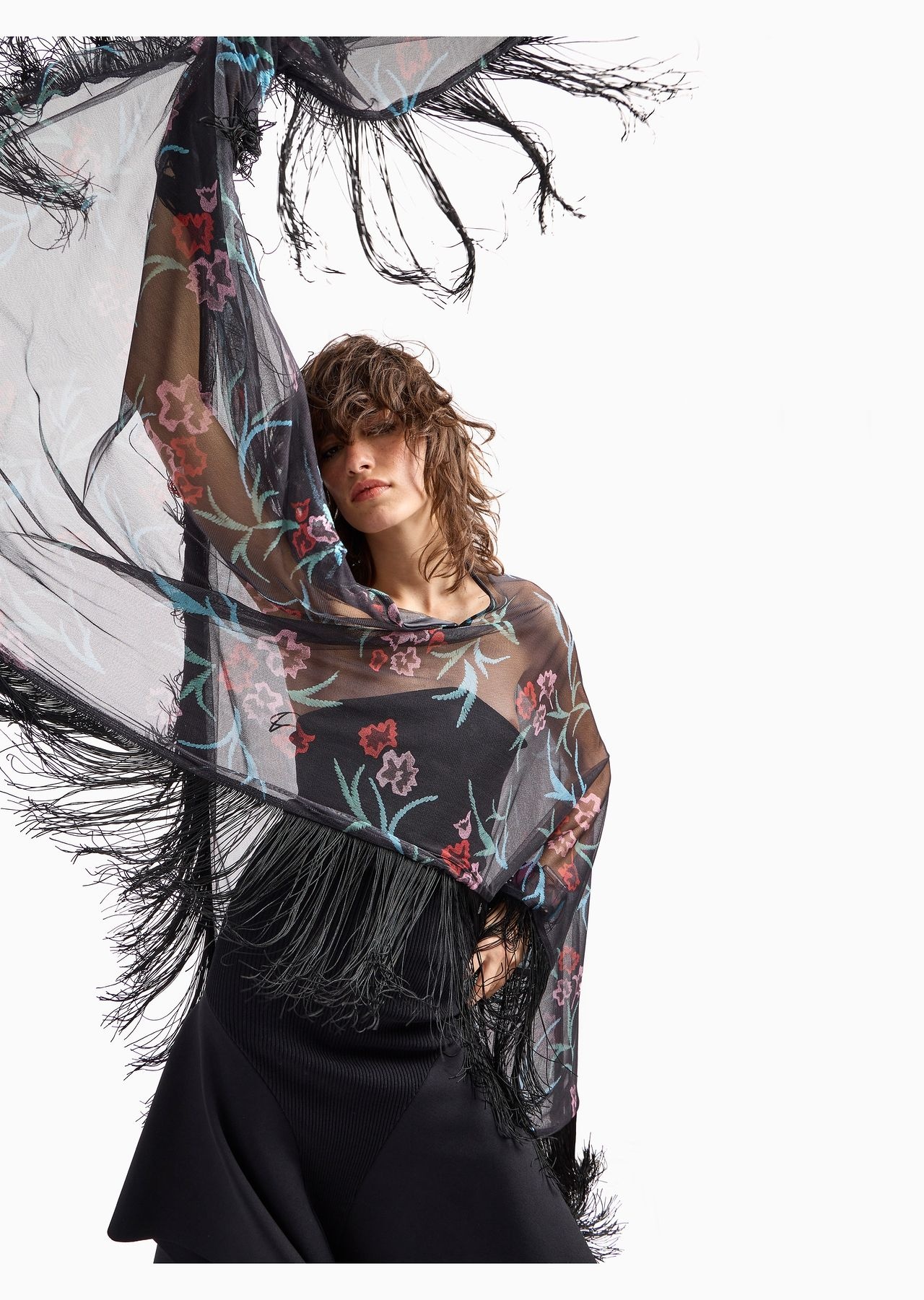 Printed silk cape with fringes - 3