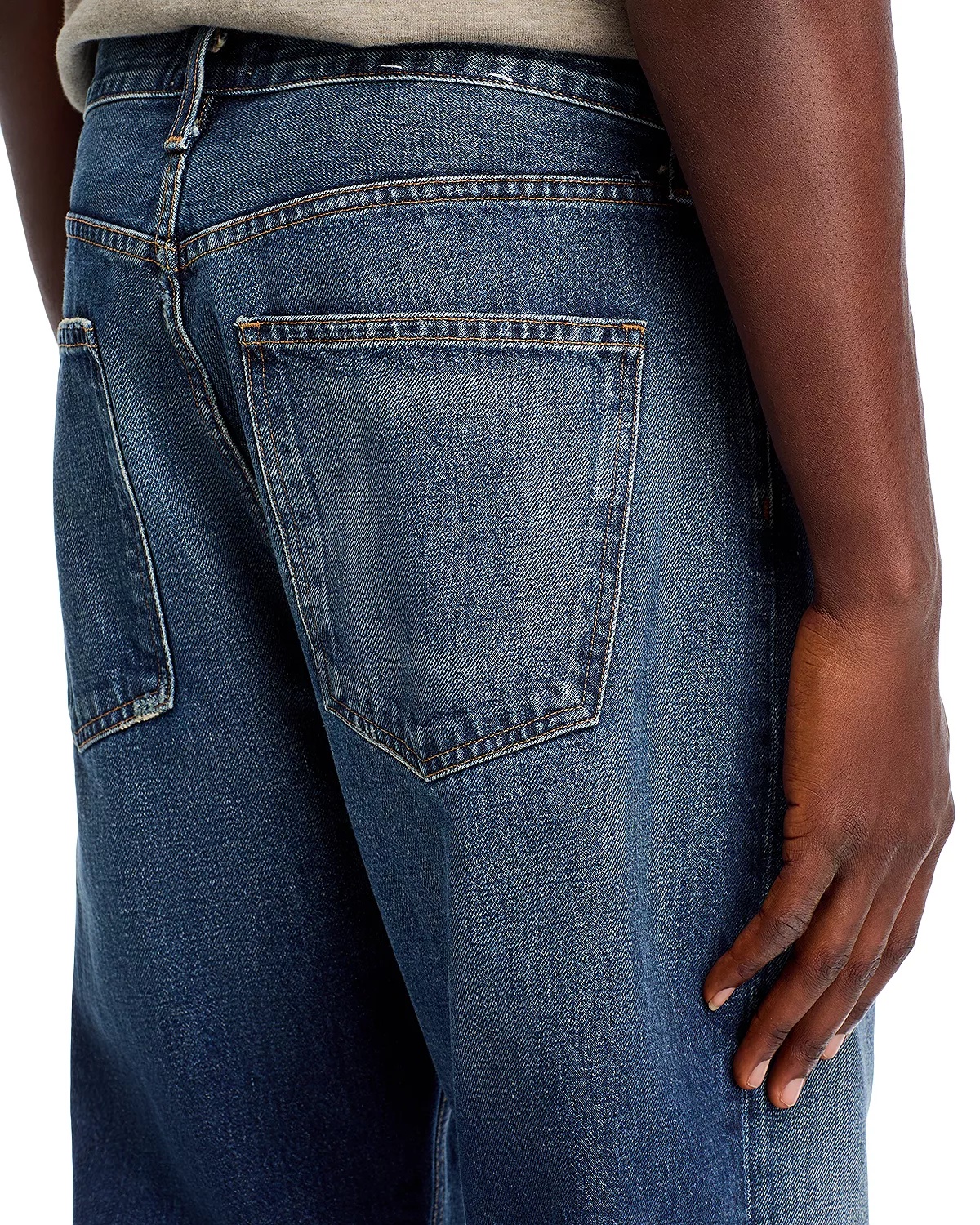 90's Straight Leg Relaxed Jeans in Illuminate - 7