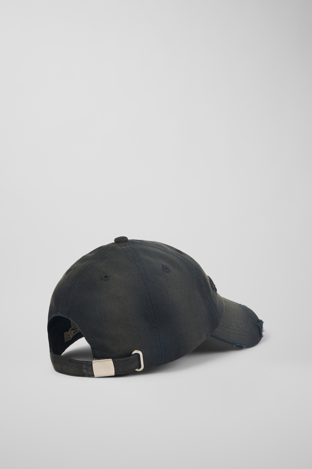 Black sprayed cap - 5