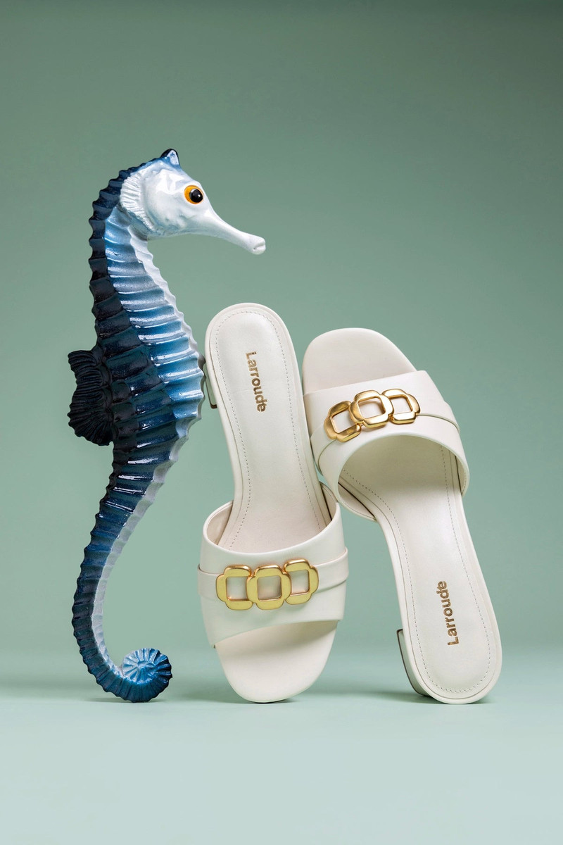 Larroudé Franca Block Sandal In Ivory Leather outlook