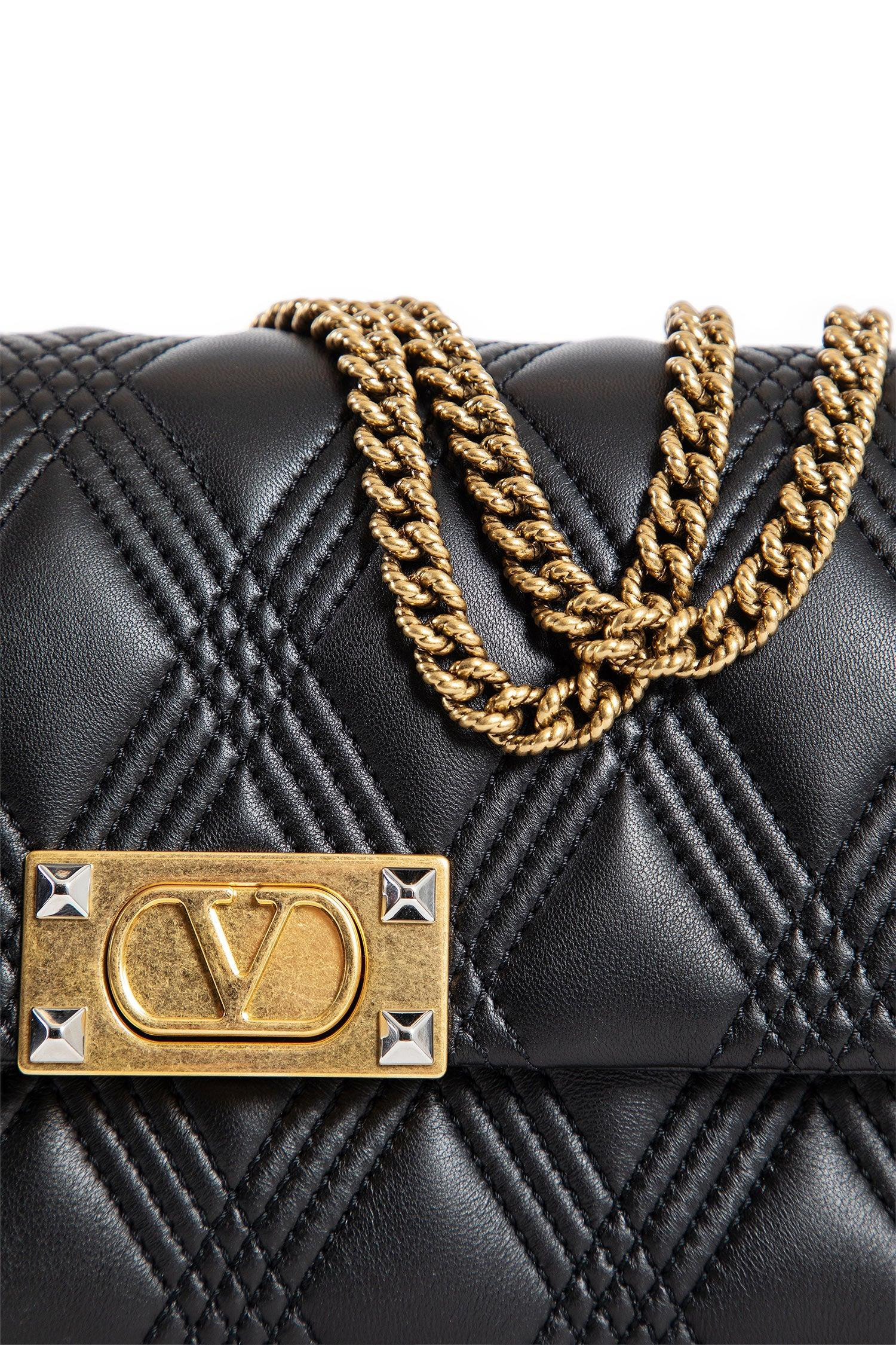 Valentino-Garavani-Quiltie-67-Medium-Shoulder-Bag - 4