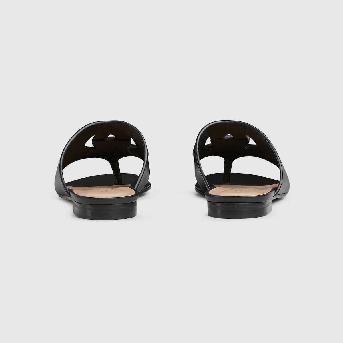 【GUCCI 】Interlocking G Cut-Out Flip-Flop Sandals BLACK GUCCI Women's Interlocking G cut-out sandal | REVERSIBLE