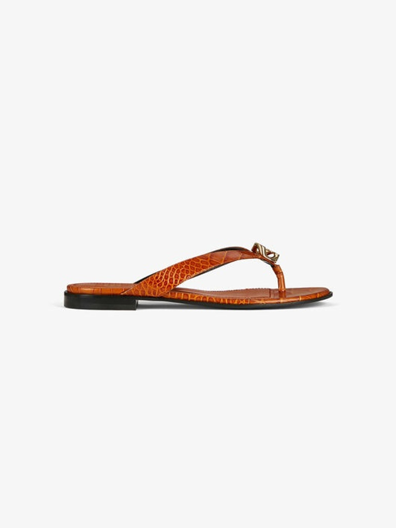 G CHAIN BUCKLE SANDALS IN CROCODILE EFFECT LEATHER 1