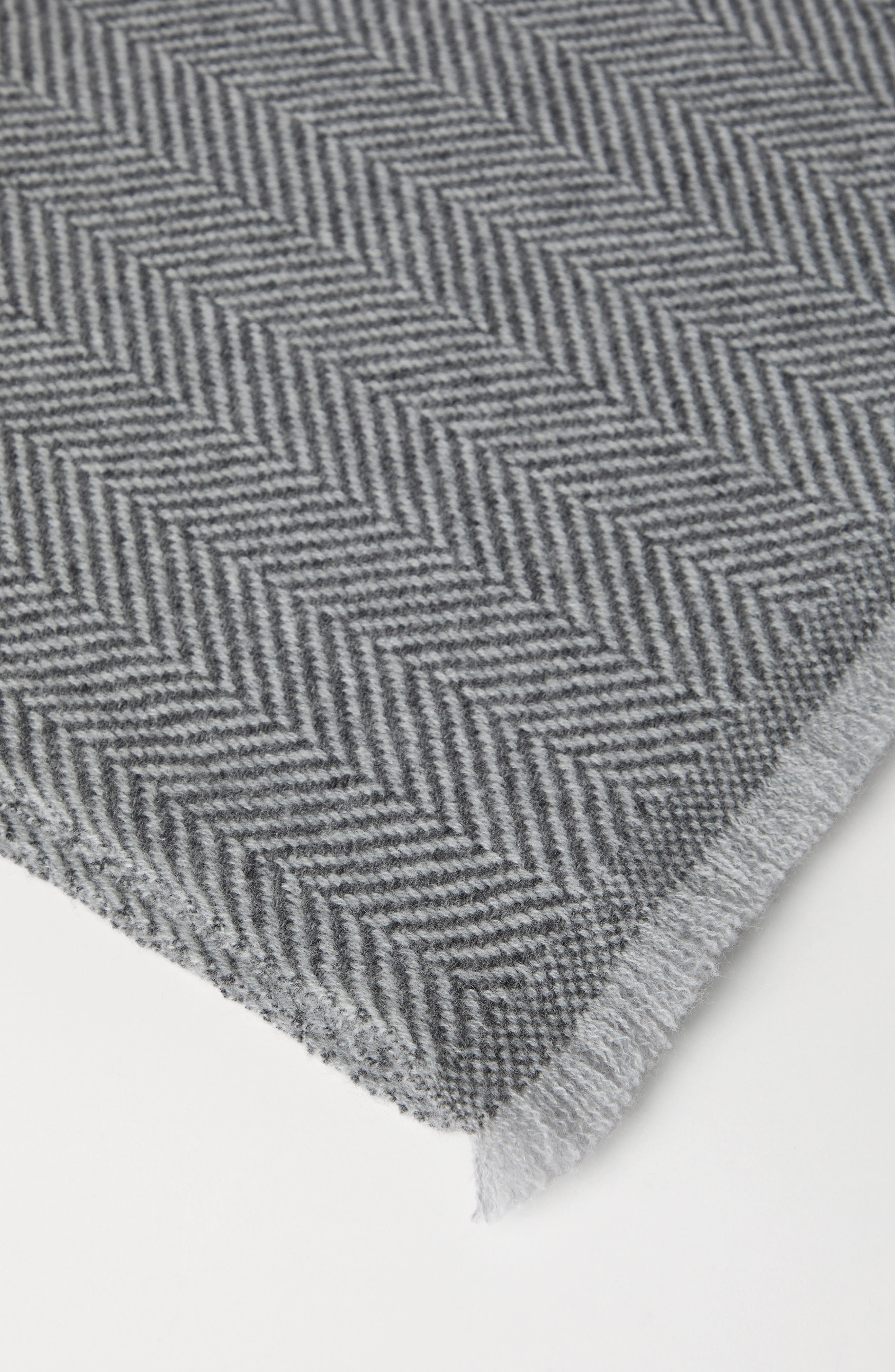 Brunello Cucinelli Cashmere scarf in Light Grey at Nordstrom - 3