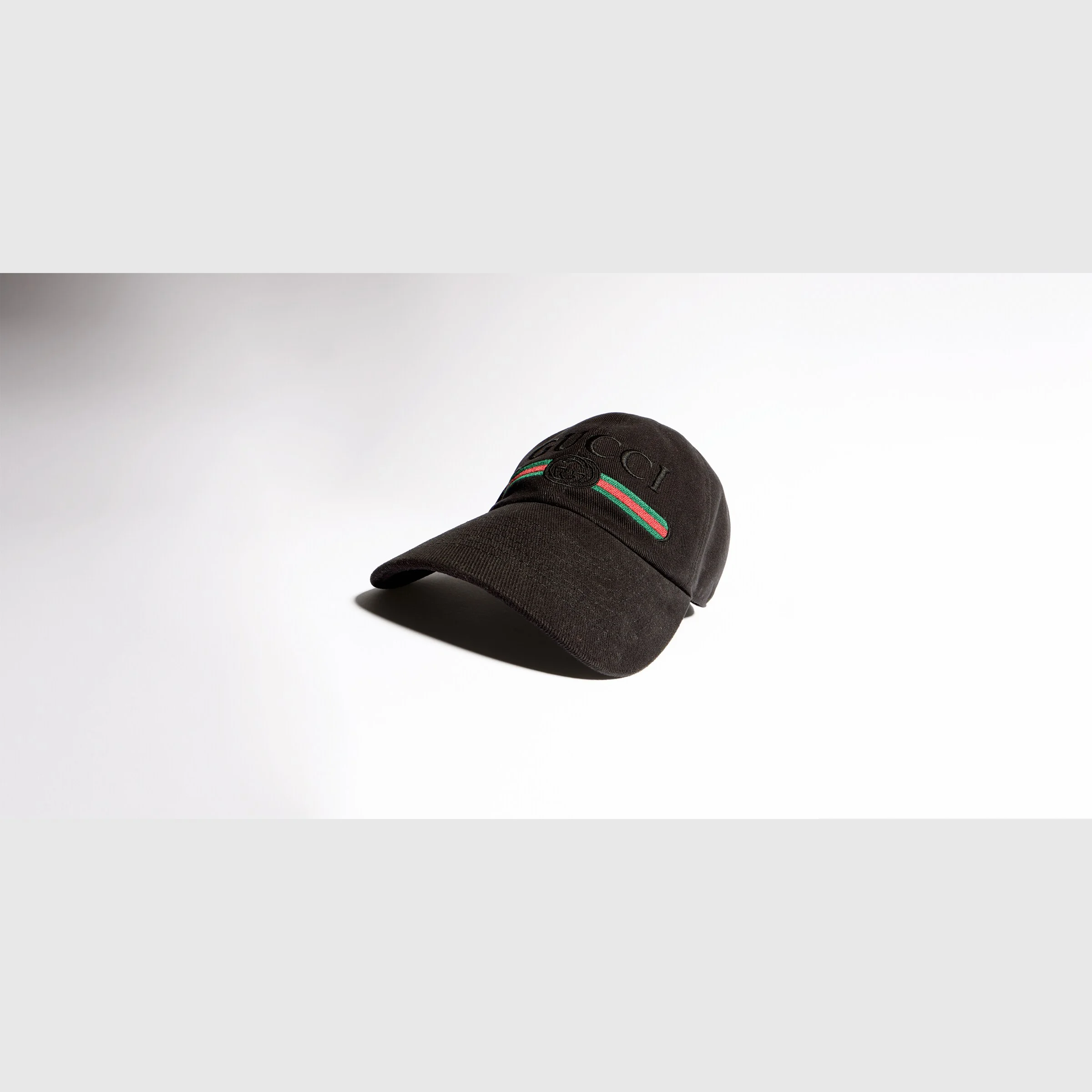 Cotton baseball hat with embroidery - 1