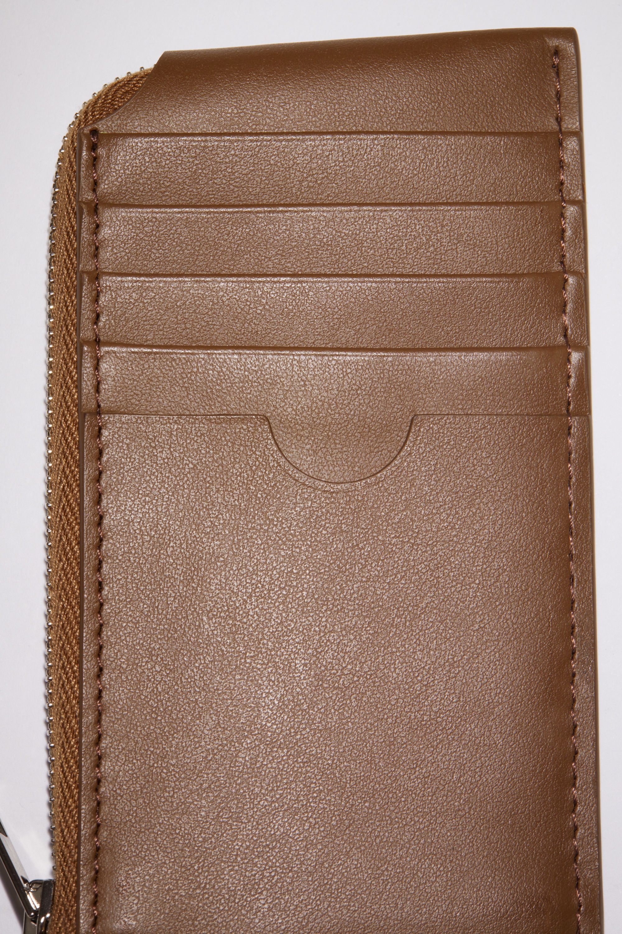 Leather zip wallet - Camel brown - 4