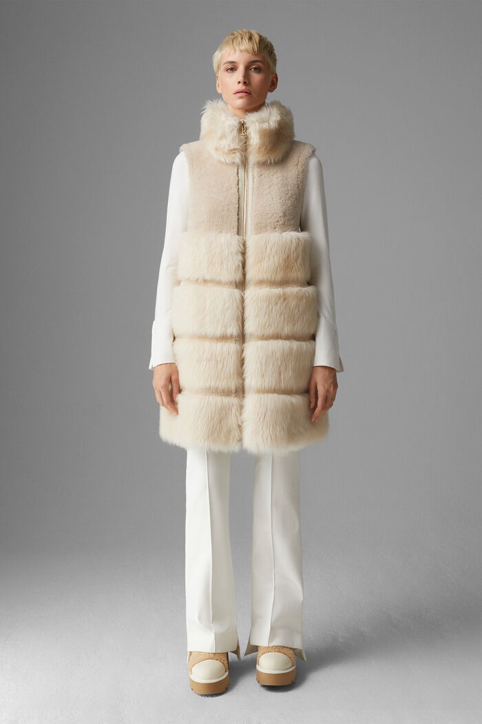 Lima Reversible lambskin waistcoat in Beige - 4