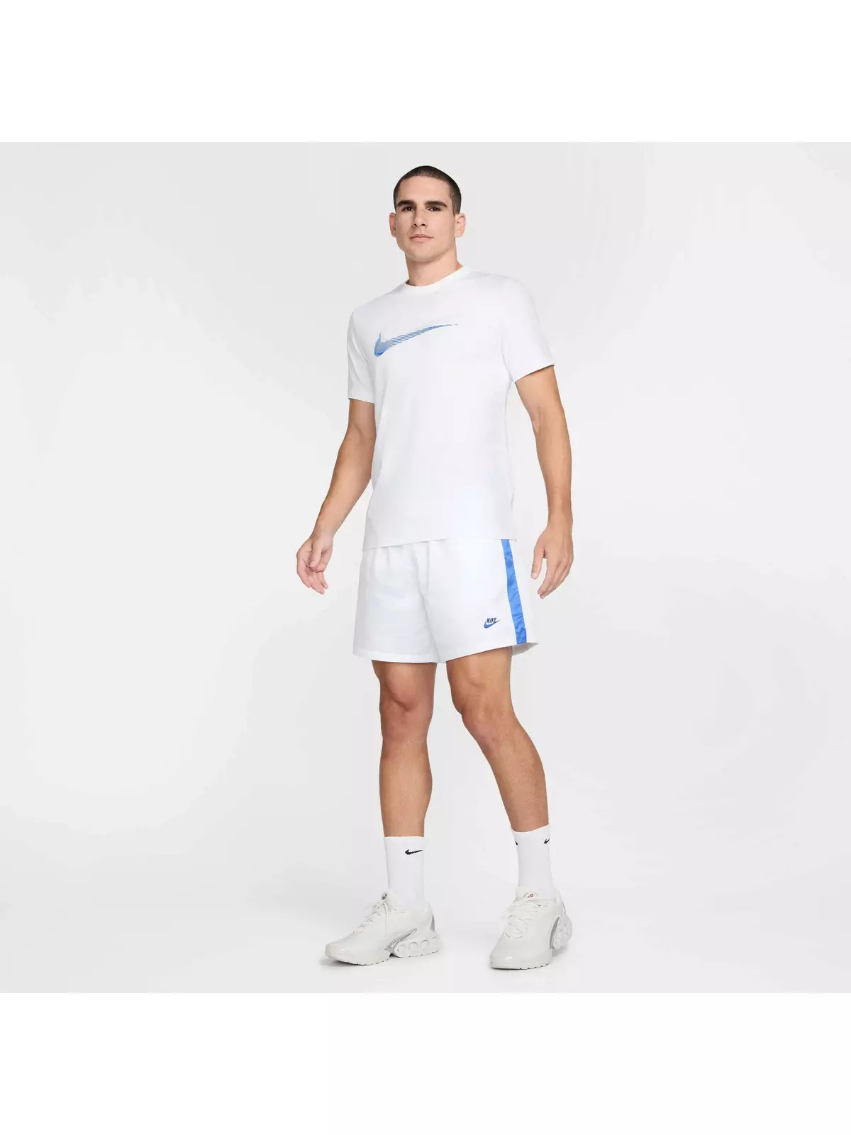Men's Sportswear Club Flow Football Shorts - 7