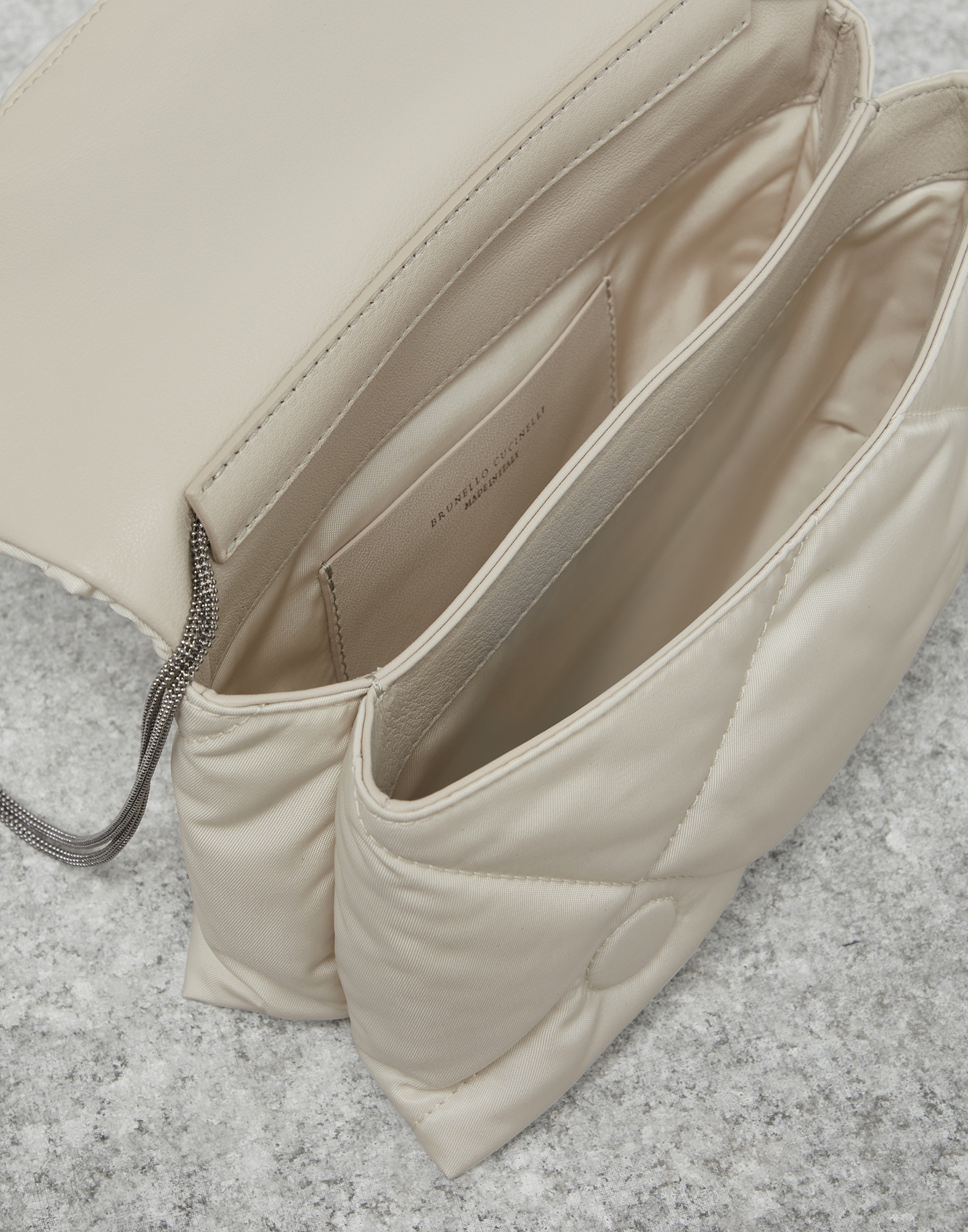 Matelassé nylon city bag with shiny trim - 5