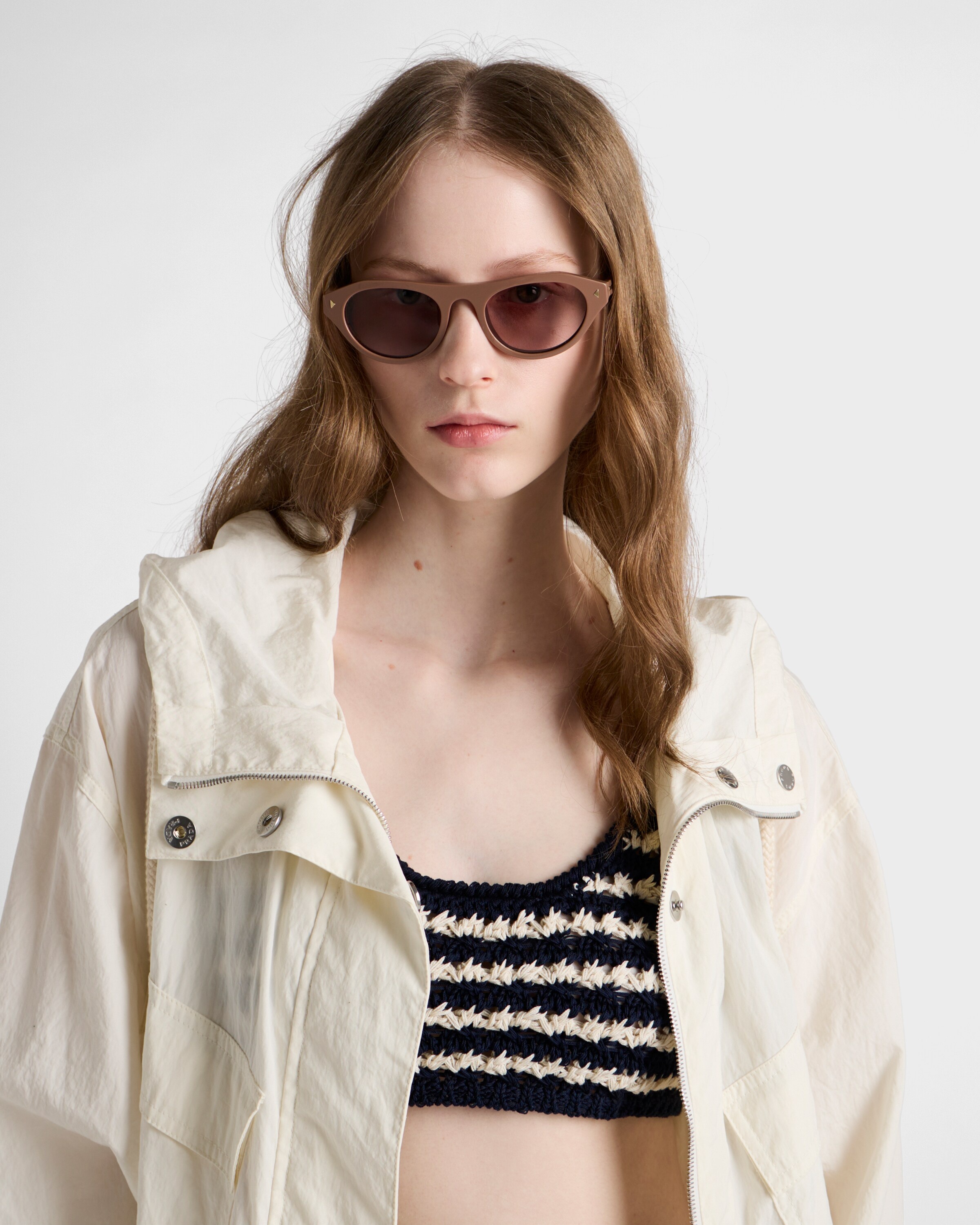 Prada sunglasses with the iconic metal plaque - 6