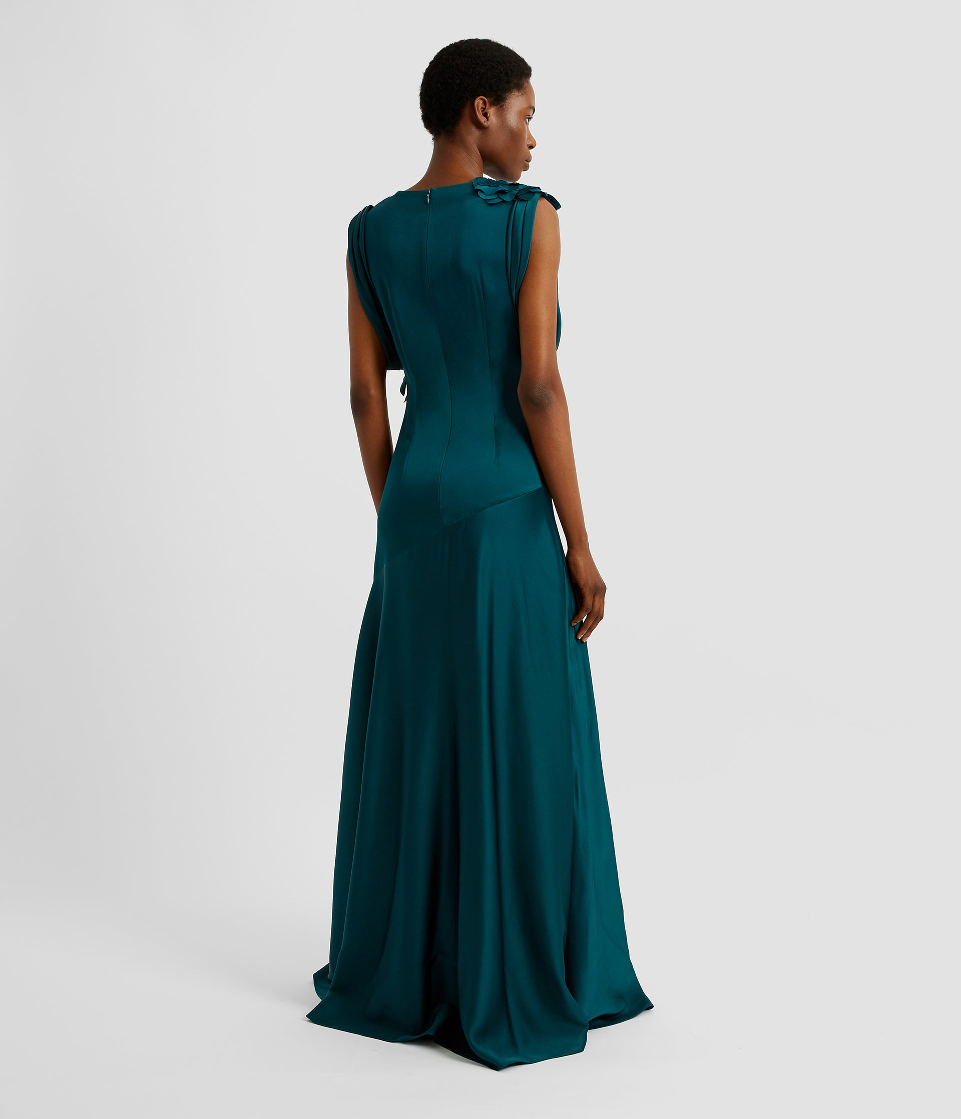 SLEEVELESS GOWN - 3