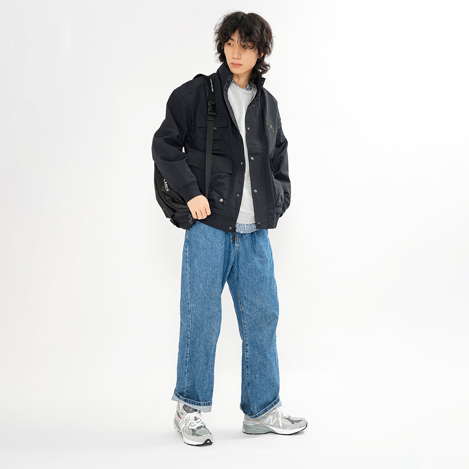 New Balance Multiple Pockets Cargo Windproof Sports Logo Jacket Black AMJ13384-BK - 3