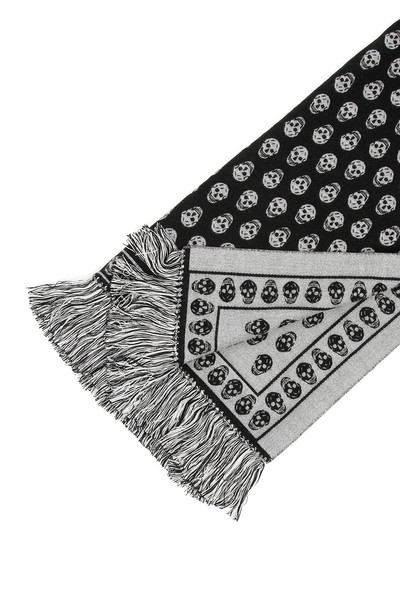 Alexander McQueen EXTRA LARGE SKULL SCARF outlook