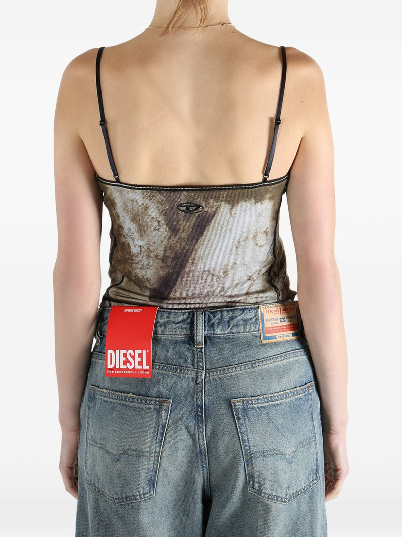 graphic-print top 4