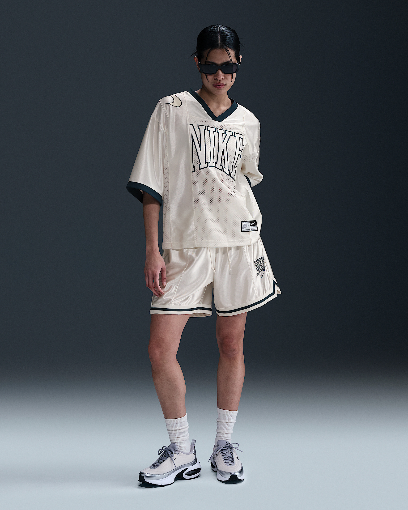 Nike Sportswear Street Women's Oversized Short-Sleeve Graphic Jersey - 4