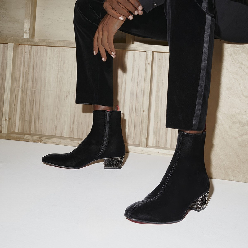 Christian Louboutin Rosarocks outlook
