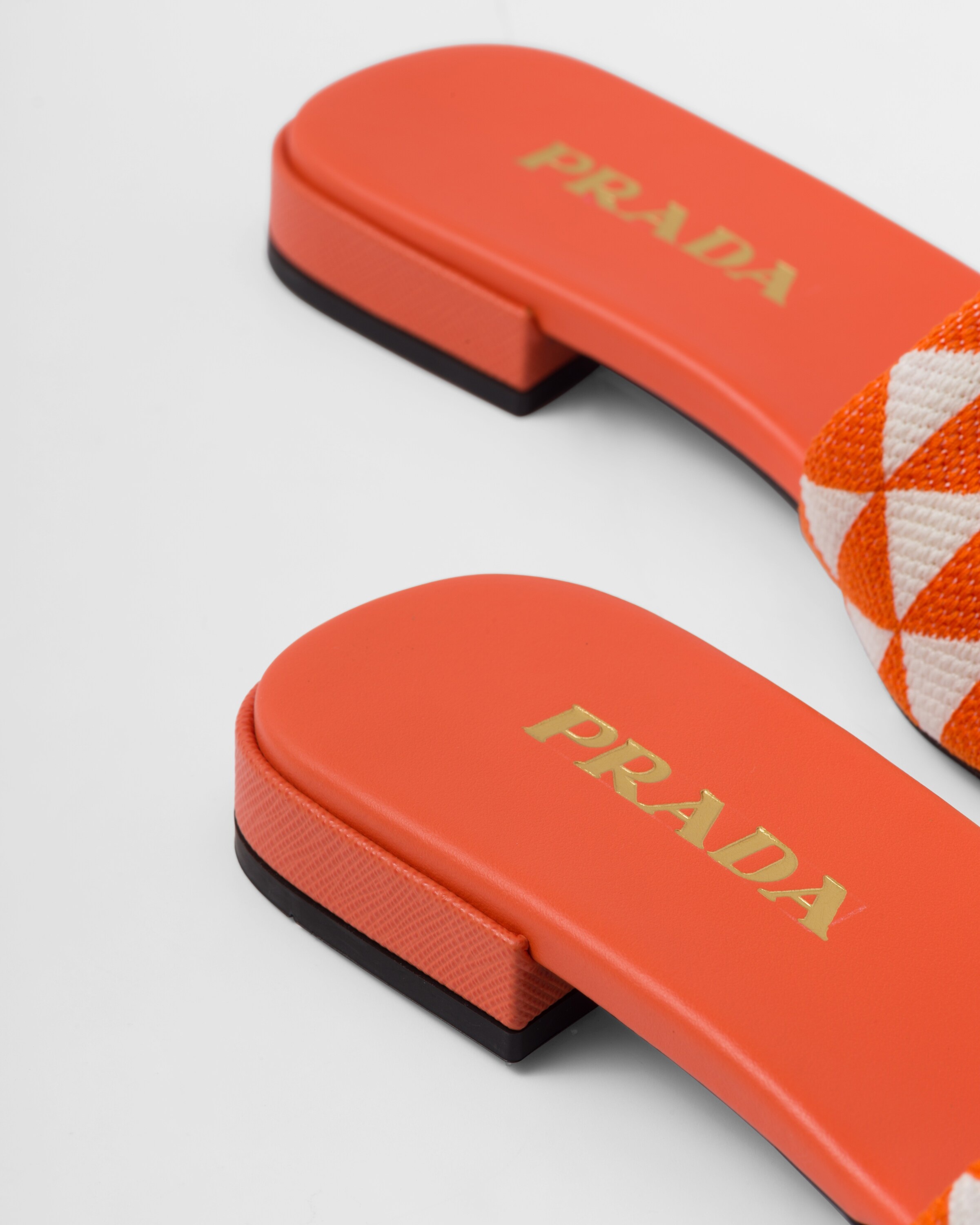 Embroidered fabric slides - 7