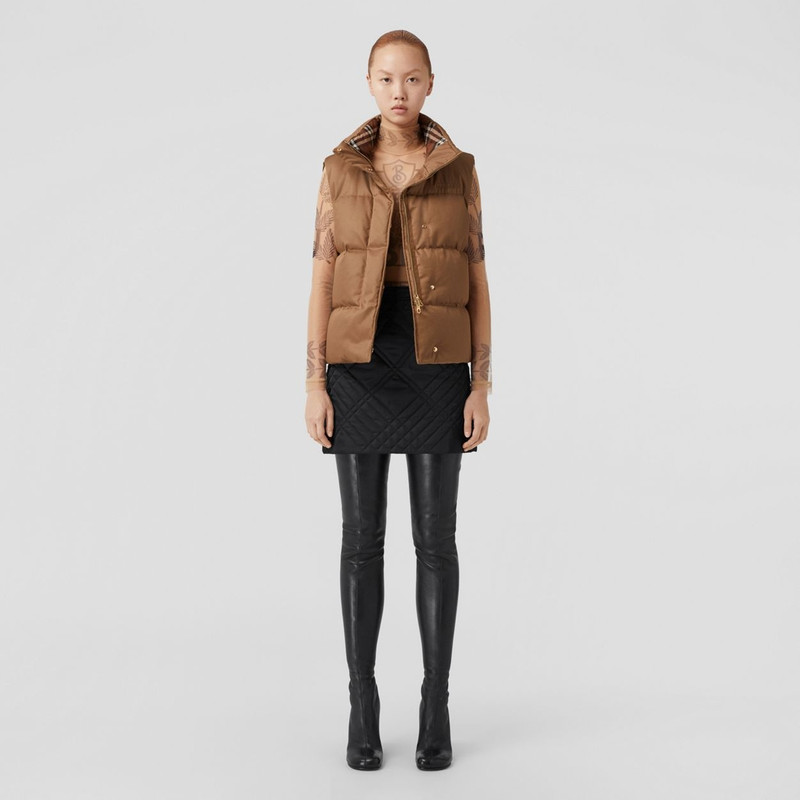 Burberry Embroidered Logo Cotton Gabardine Puffer Gilet outlook