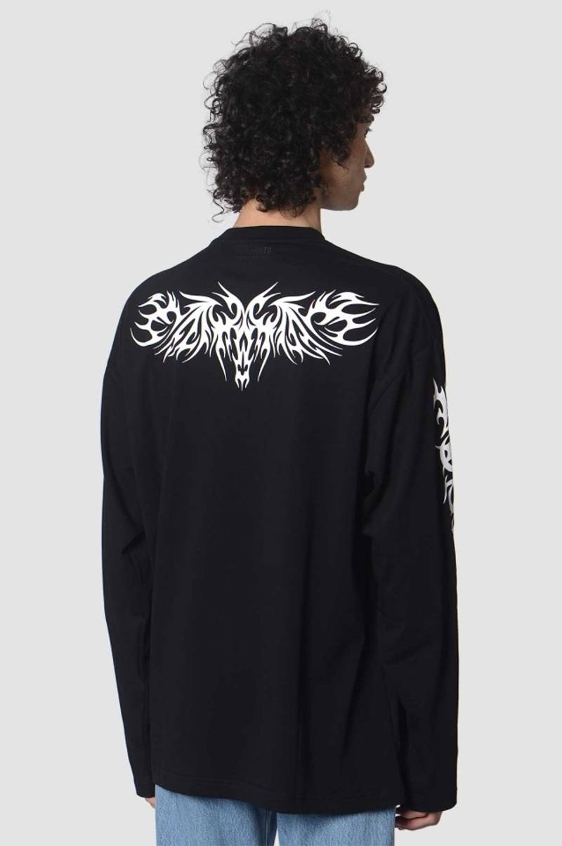 VETEMENTS VETEMENTS Black/White Gothic Logo LS T-Shirt outlook