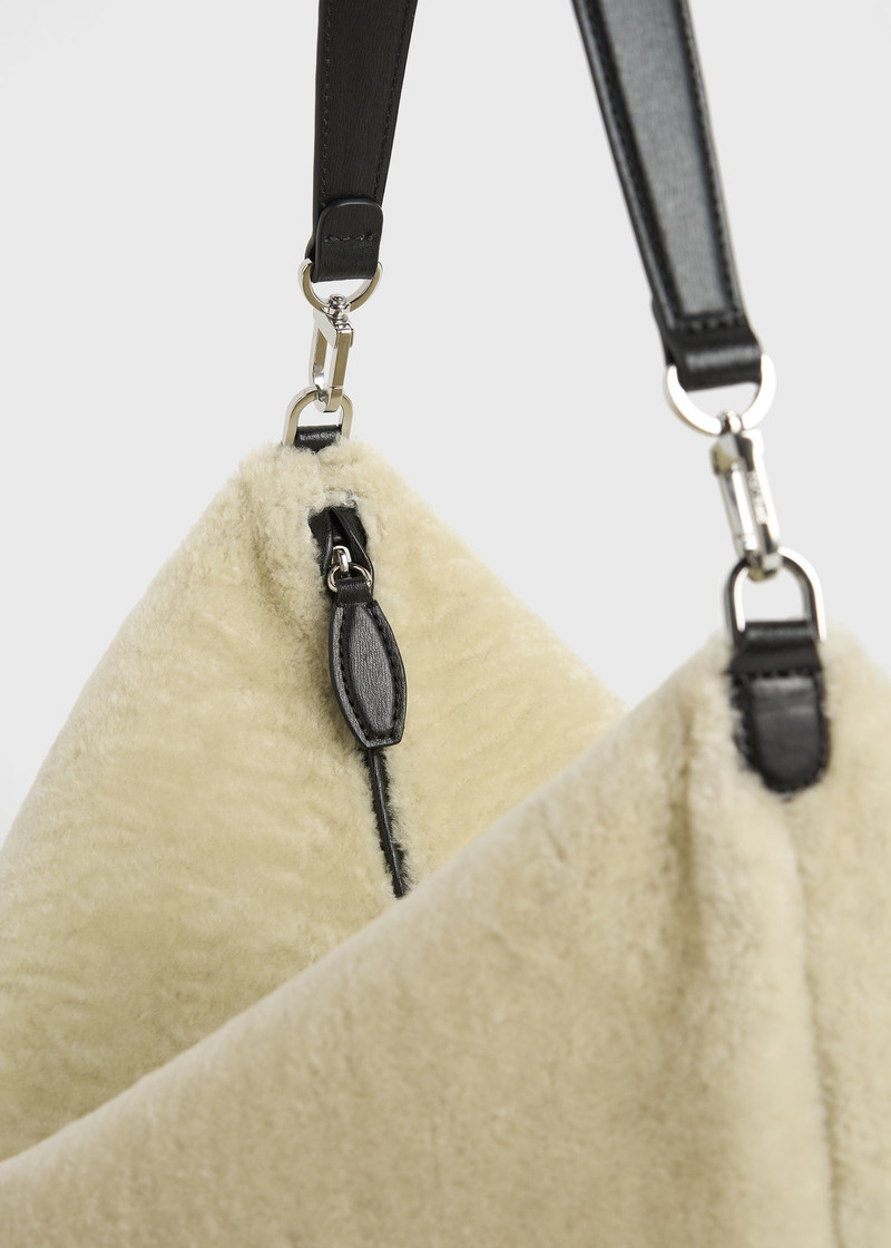 Medium Bevel shearling bag beige 5