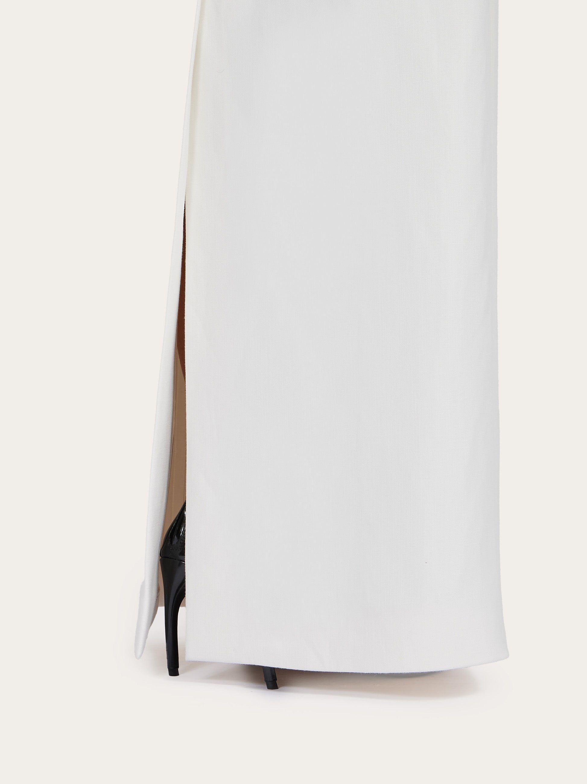 スカート FERRAGAMO SKIRT (13E831773145 BEIWHIMAS) Asymmetric skirt with peplum detail - Women | Ferragamo