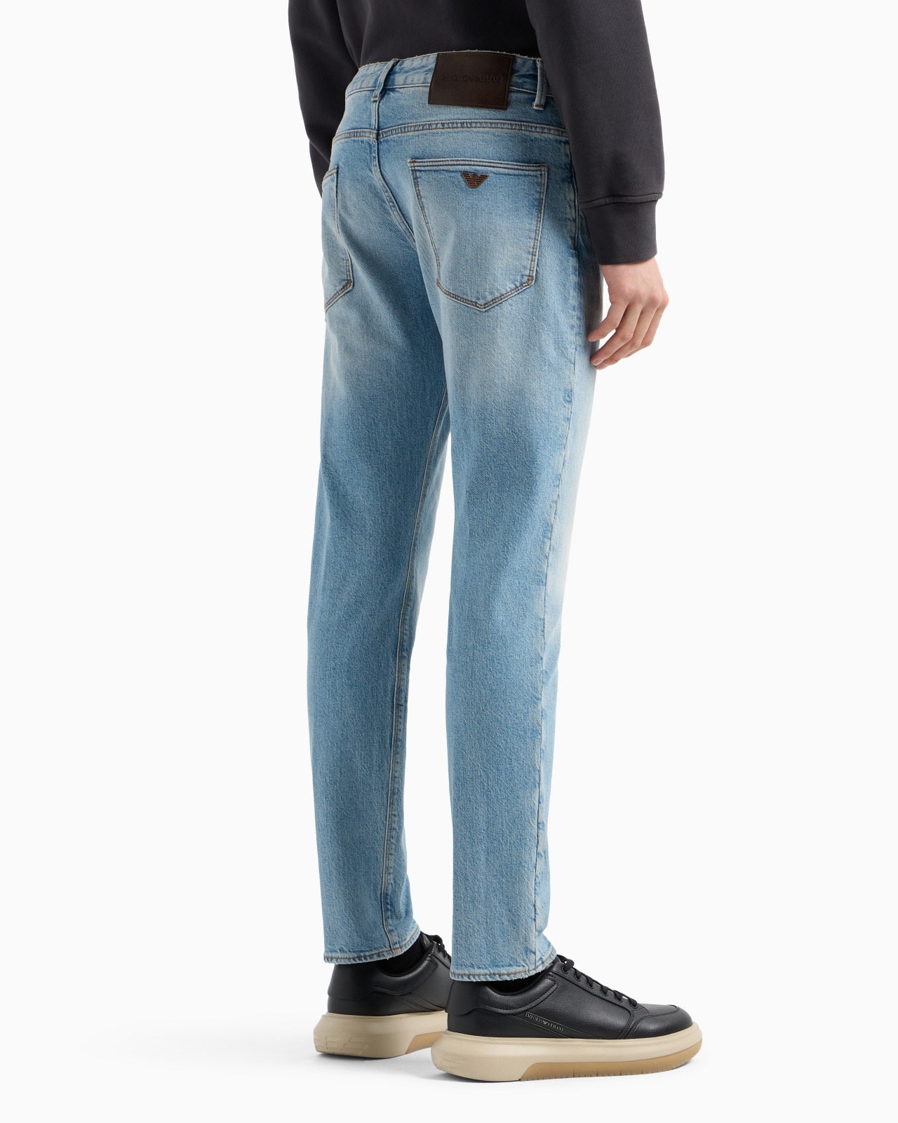 J06 Slim-fit jeans in rinse-wash stretch denim with dirty-effect treatment - 3