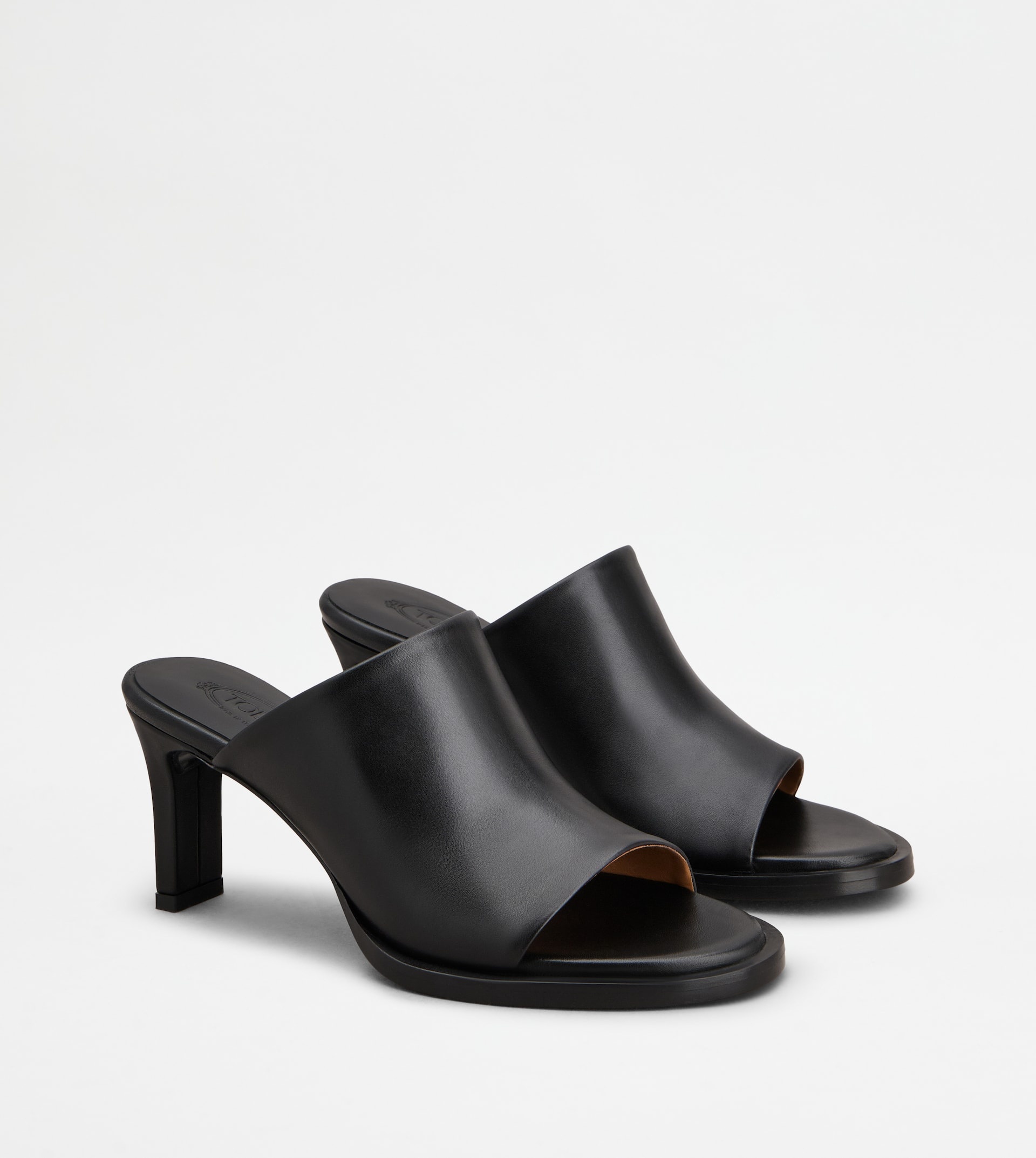 MULES IN LEATHER - BLACK - 2