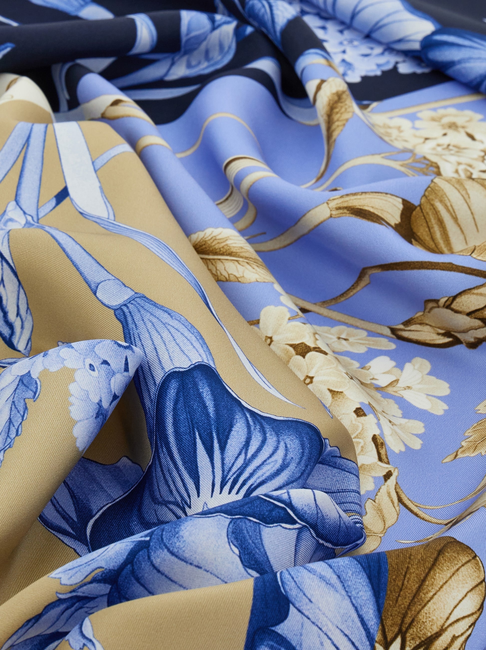 Hydrangea print silk scarf 4
