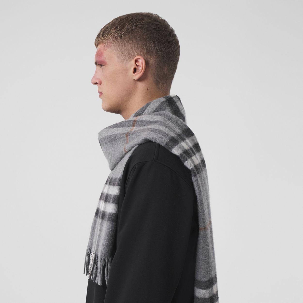 The Classic Check Cashmere Scarf - 4