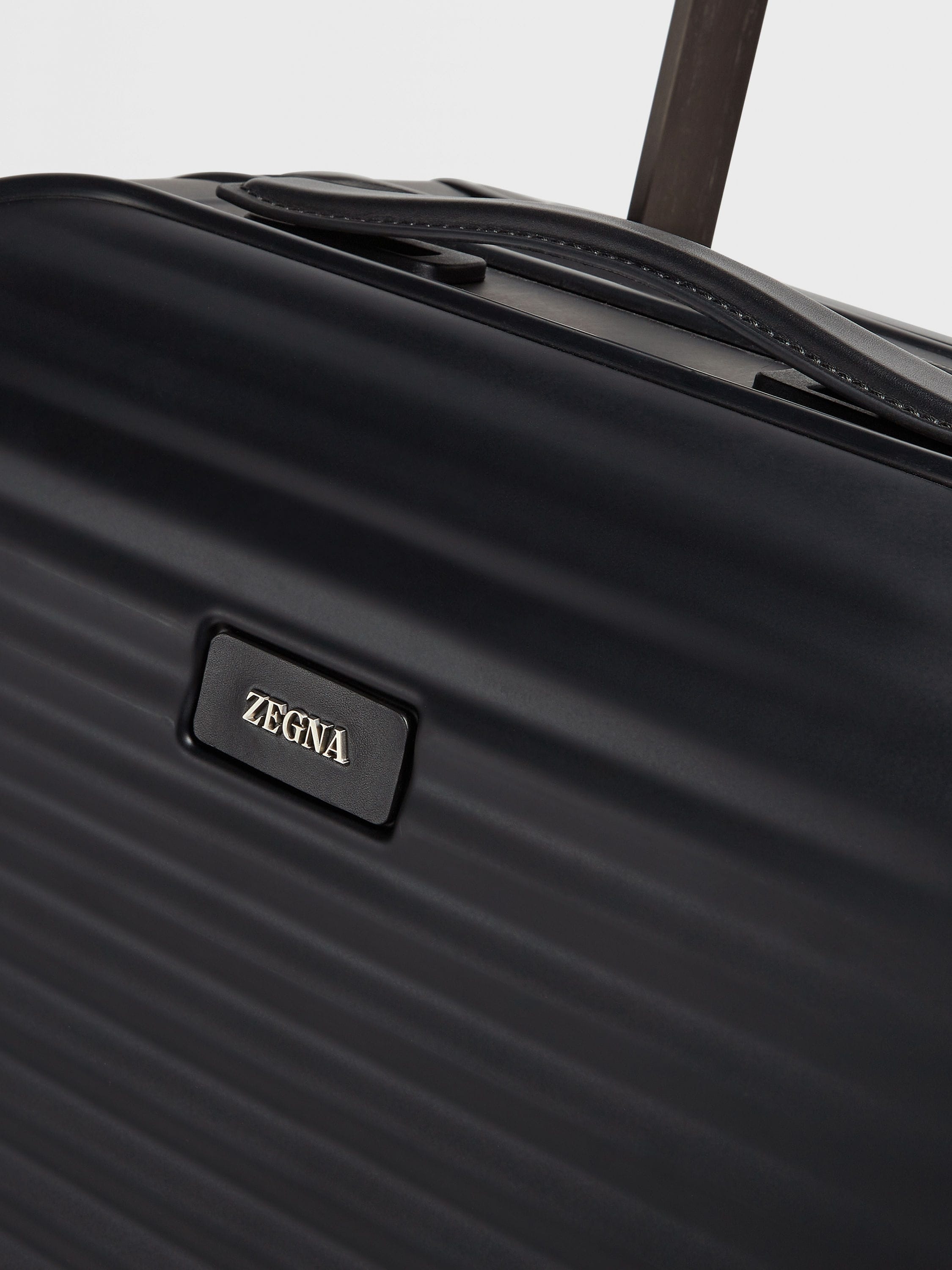 BLACK POLYCARBONATE TROLLEY - 5