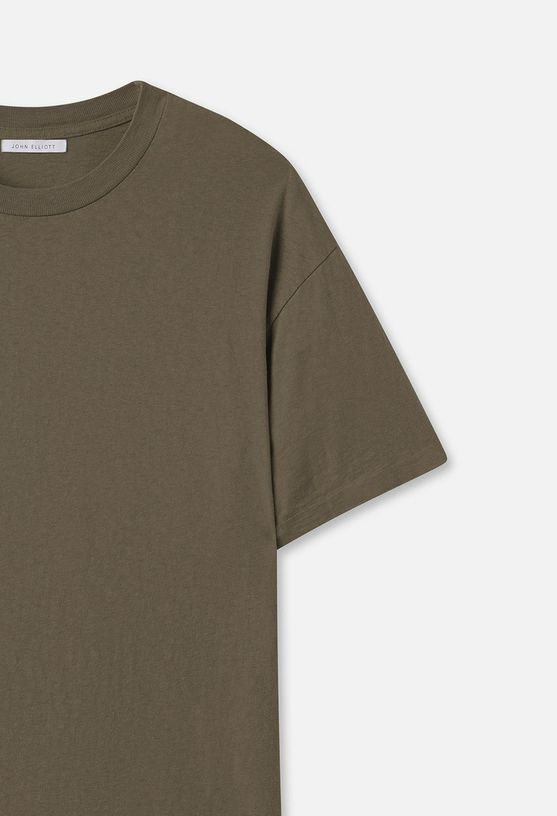 John Elliott UNIVERSITY TEE outlook