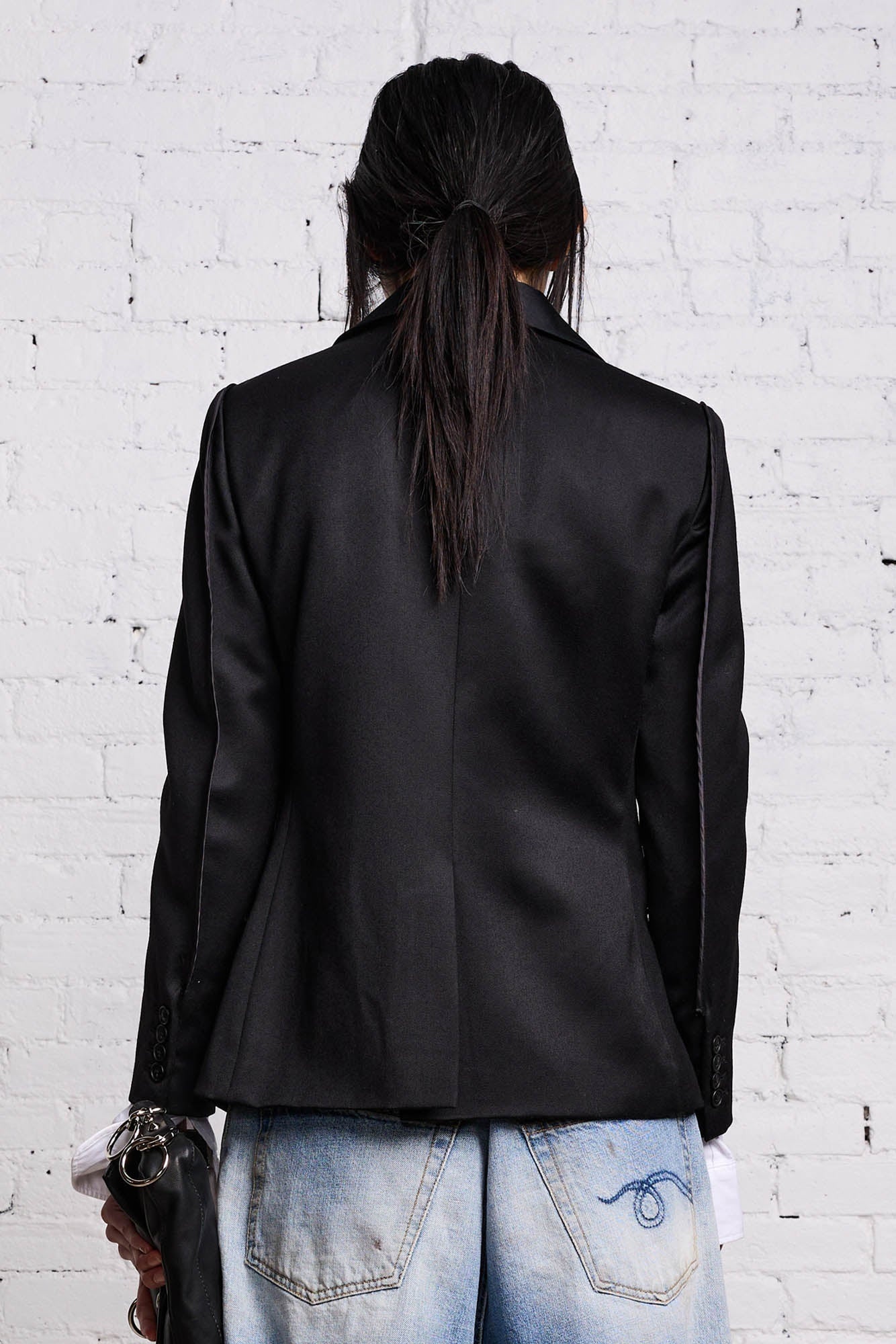 FLAT SLEEVE TUXEDO BLAZER - BLACK AND SATIN - 5